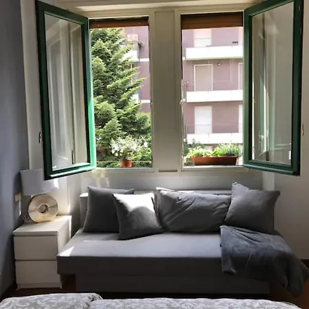 Private Close To The Metro Milaan